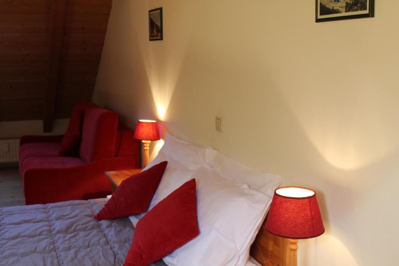 Residenze Sonnenschein Casa Rossa Aparthotel Niederdorf Exteriör bild